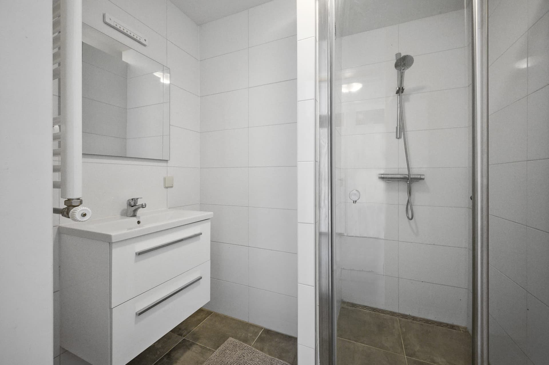 Furnished one bedroom Apartments for rent - Image 2