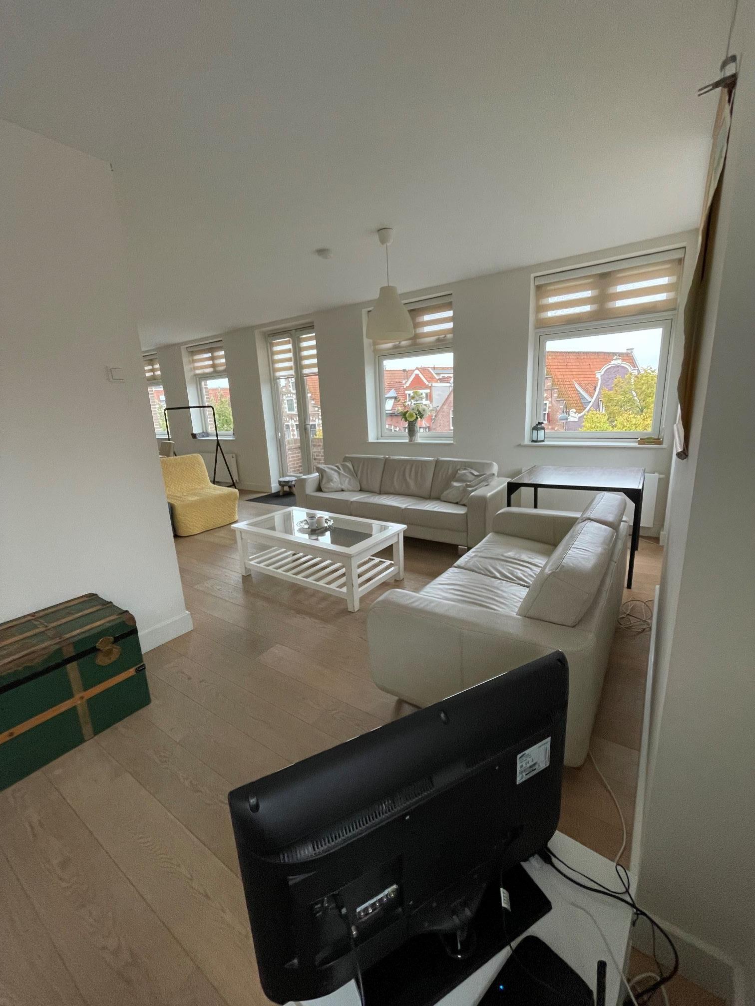 Studio Apartment in Amsterdam - Image 2