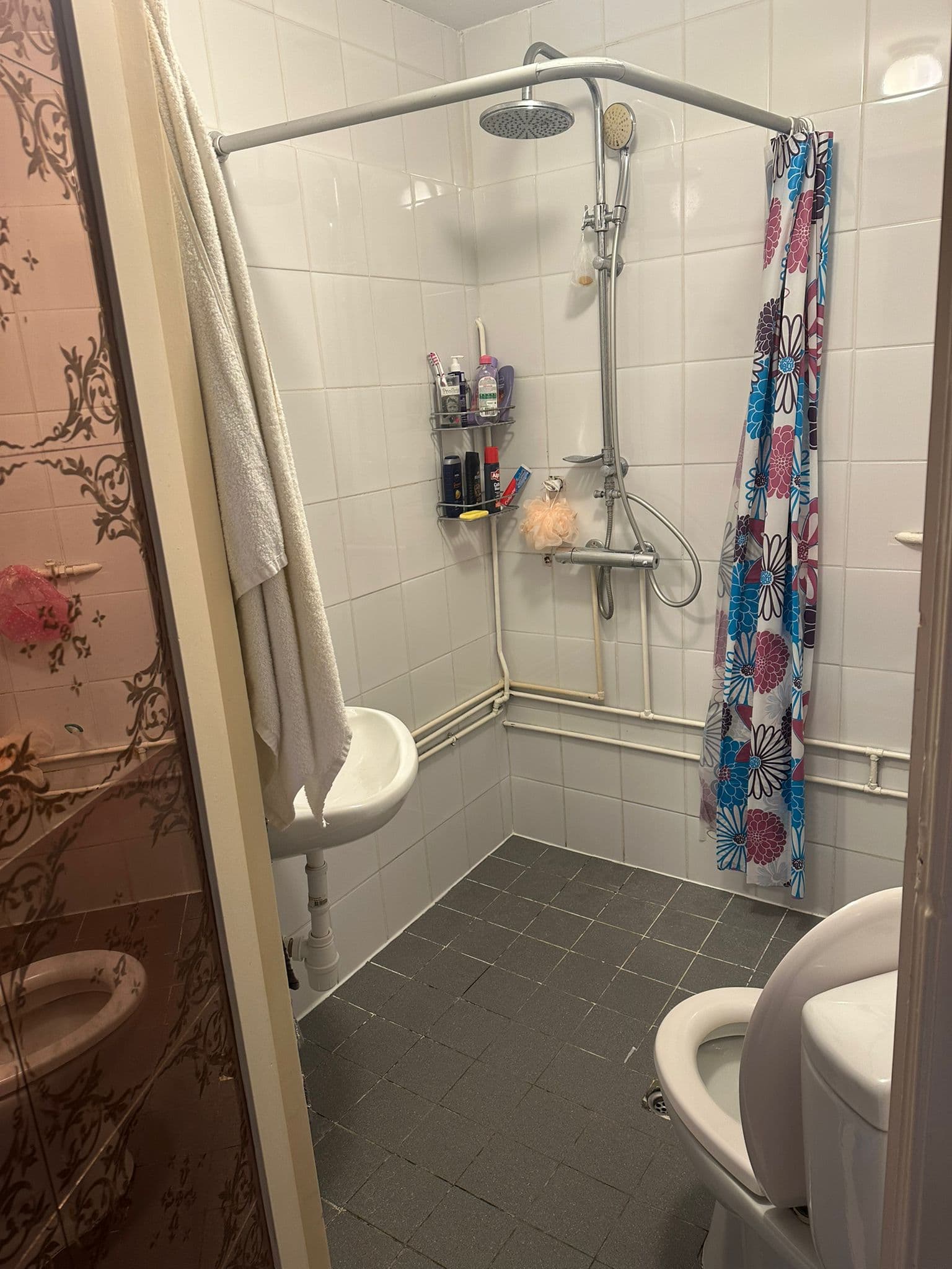 Private bedrooms in Rotterdam - Image 4